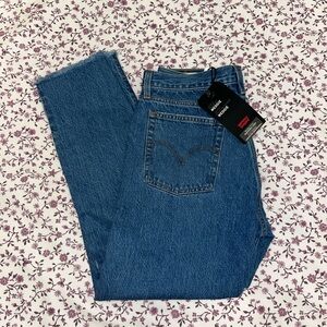 Levi’s Women’s Wedgie Original fit - size 29.